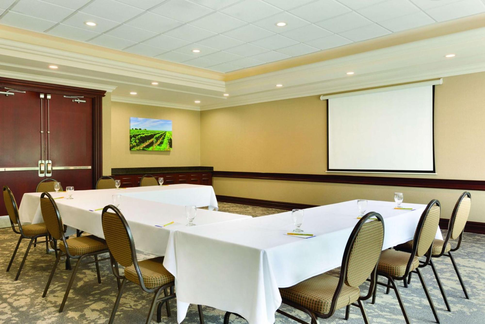 Hilton Garden Inn Niagara-On-The-Lake Exterior foto